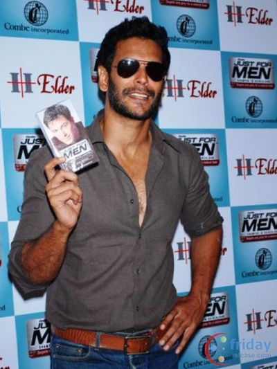 Milind Soman Photo