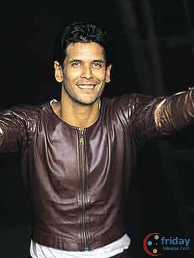 Milind Soman Photo