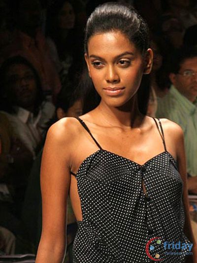 Natasha Suri Photo