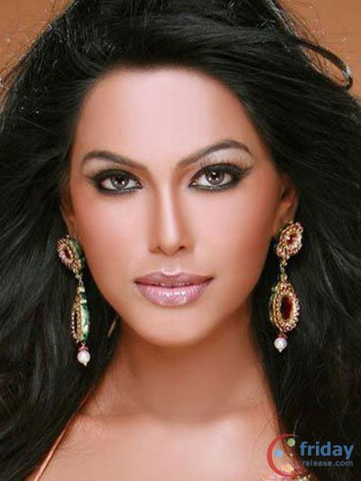 Natasha Suri Photo