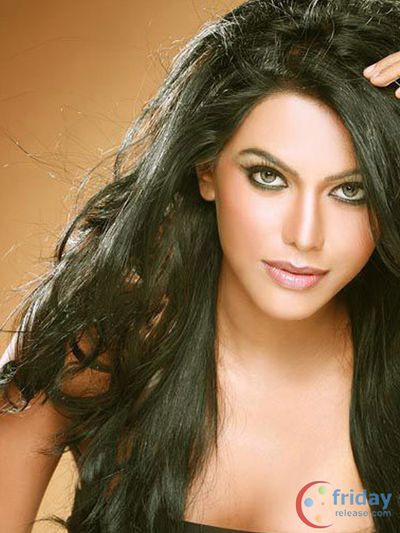Natasha Suri Photo