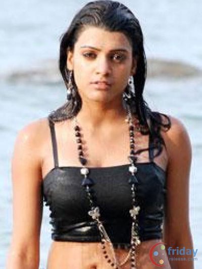 Surveen Chawla Photo