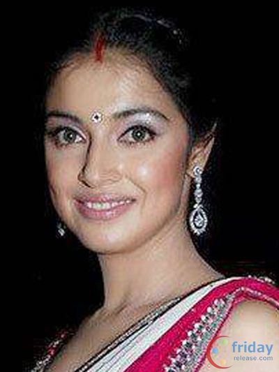 Divya Khosla Kumar Photo