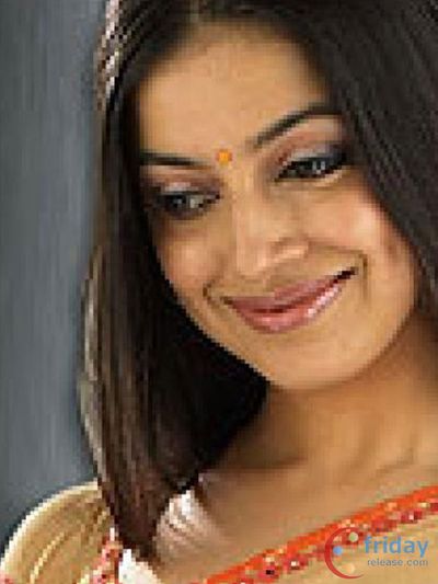 Divya Khosla Kumar Photo