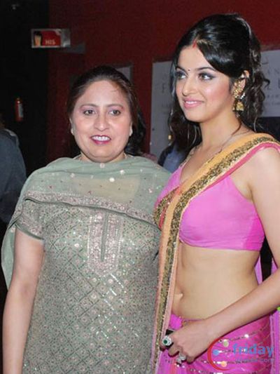 Divya Khosla Kumar Photo