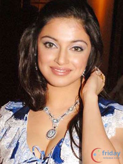 Divya Khosla Kumar Photo