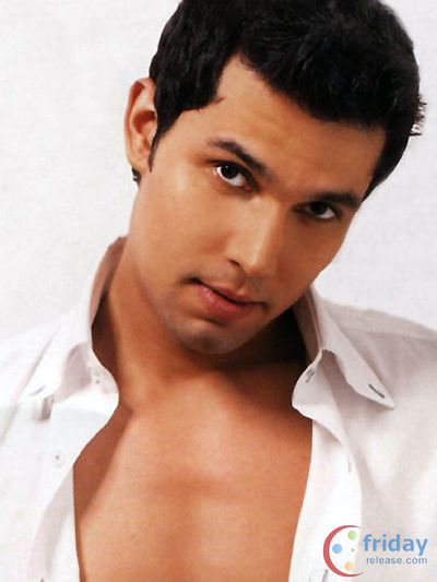 Randeep Hooda Photo