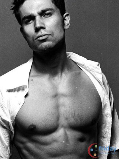 Randeep Hooda Photo