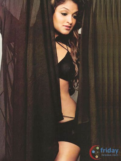 Sandhya Mridul Photo