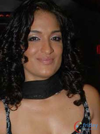 Sandhya Mridul Photo