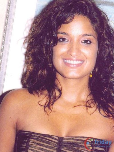 Sandhya Mridul Photo
