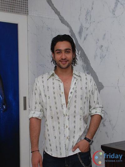 Adhyayan Suman Photo