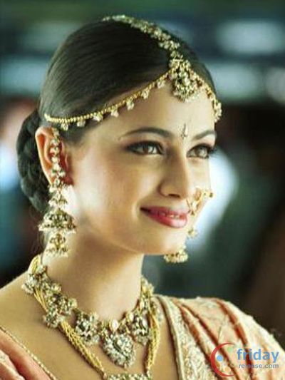 Dia Mirza Photo
