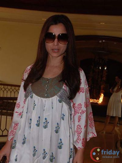 Simone Singh Photo