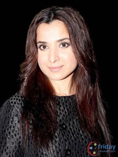 Simone Singh Photo