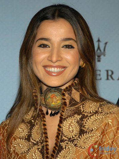 Simone Singh Photo