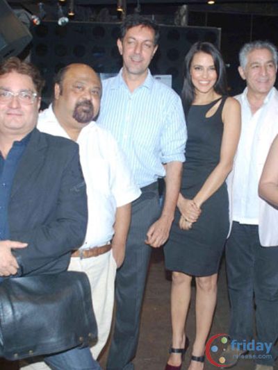 Dalip Tahil Photo