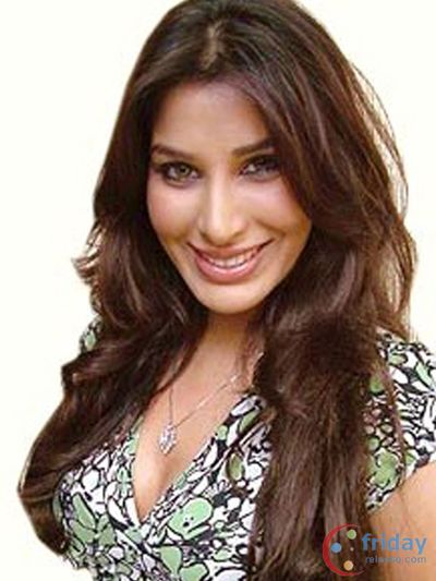 Sophie Choudry Photo