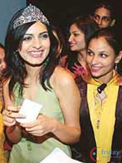 Niharika Singh Photo