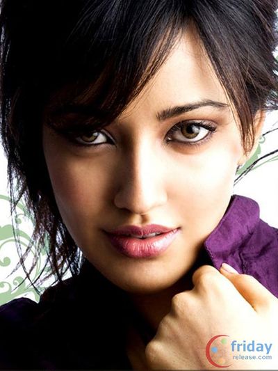 Neha Sharma Photo