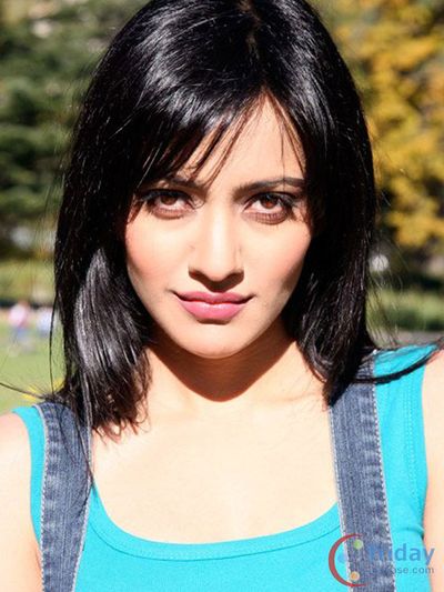 Neha Sharma Photo