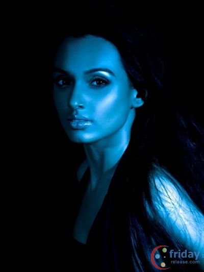 Reshmi Ghosh Photo