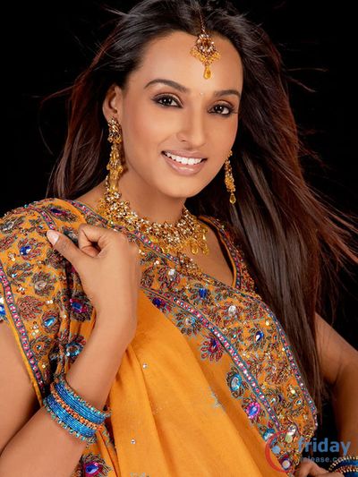 Reshmi Ghosh Photo