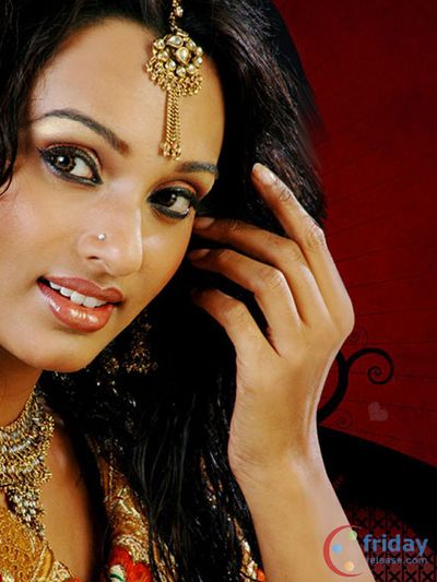 Reshmi Ghosh Photo