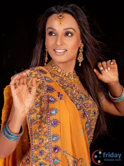 Reshmi Ghosh Photo