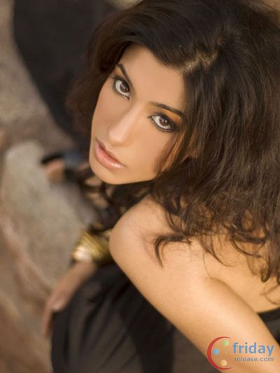Shruti Sharma Photo