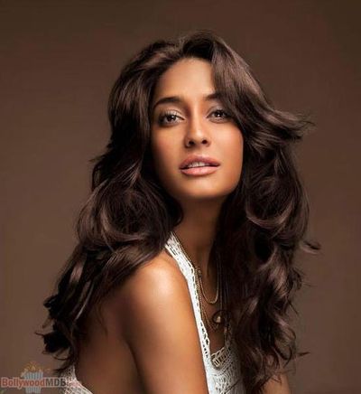 Lisa Haydon Photo