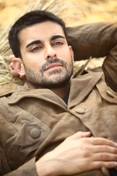 Gautam Rode Photo