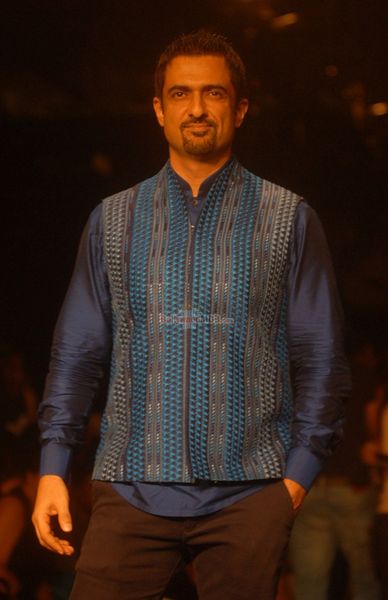Sanjay Suri Photo