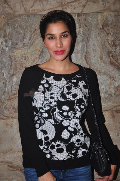 Sophie Choudry Photo
