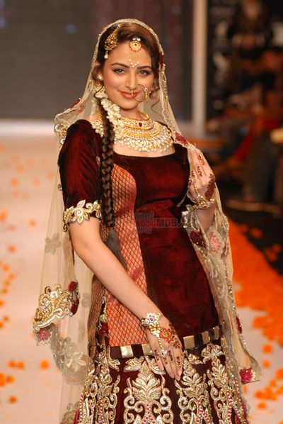 Zoya Afroz Photo