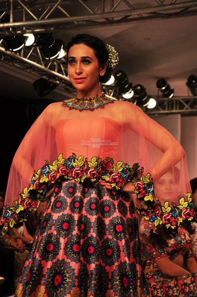 Karisma Kapoor Photo