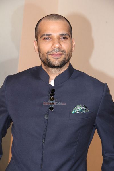 Neil Bhoopalam Photo