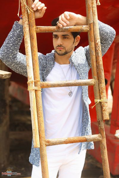 Shakti Arora Photo
