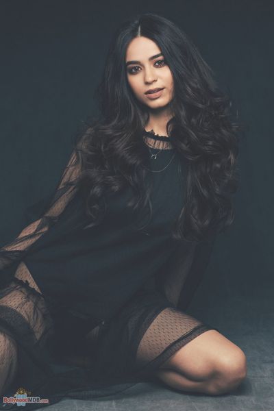Soundarya Sharma Photo