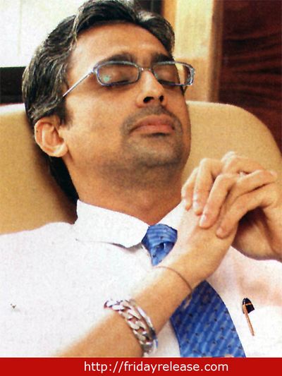 Anuj Saxena Photo