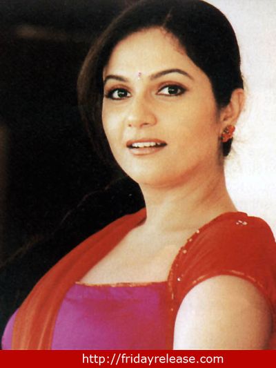 Gracy Singh Photo