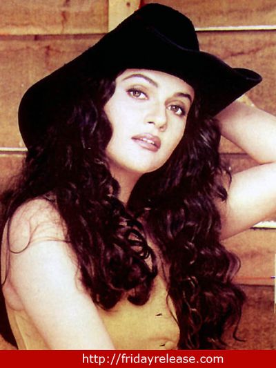 Gracy Singh Photo