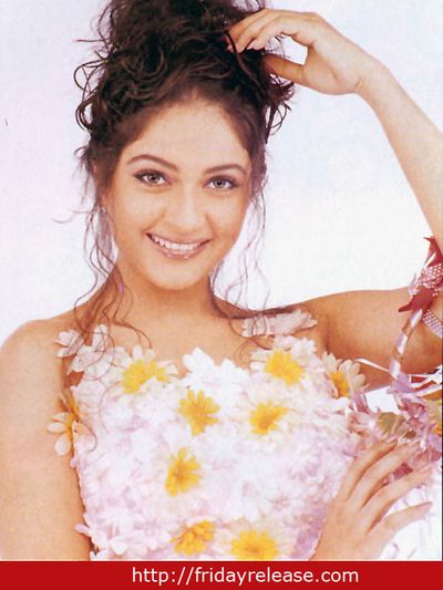 Gracy Singh Photo