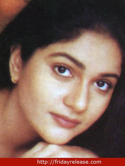 Gracy Singh Photo