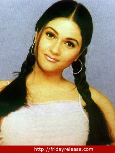 Gracy Singh Photo
