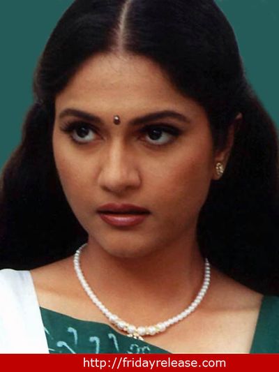 Gracy Singh Photo