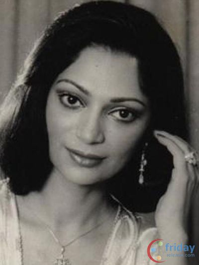 Simi Garewal Photo