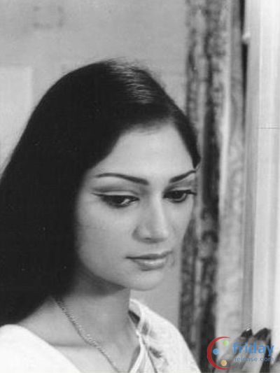 Simi Garewal Photo