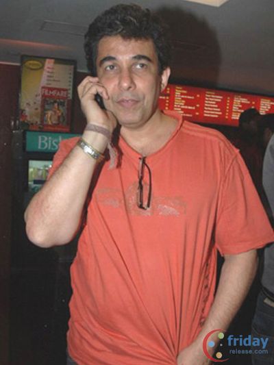 Deepak Tijori Photo