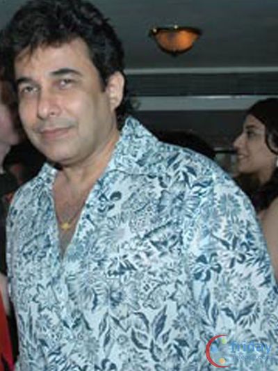 Deepak Tijori Photo